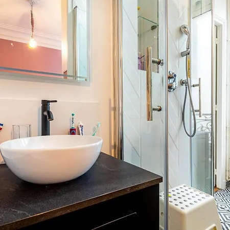 Guestready - Parisian Delight In The 8th Arr